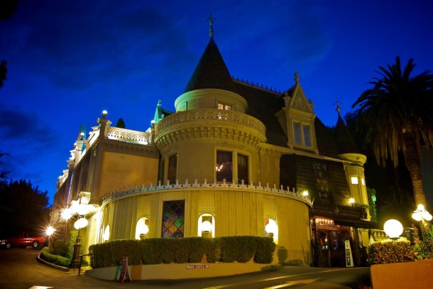 HT_magic_castle_night_jef_140917_3x2_1600